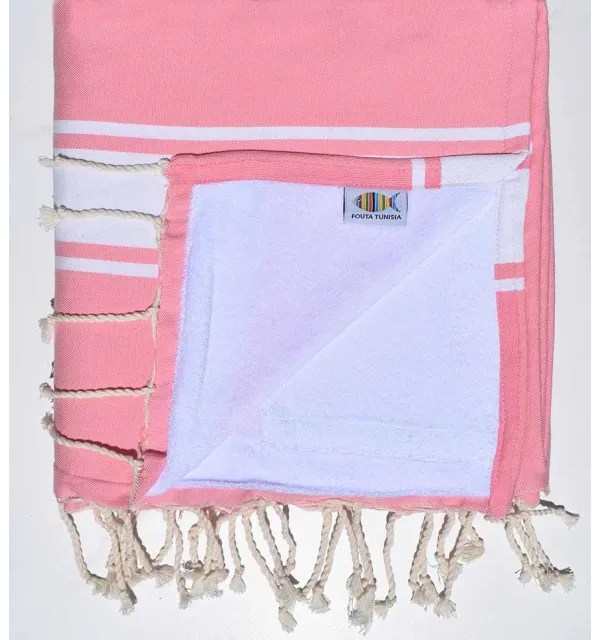Pink and white sponge beach towel  - 1