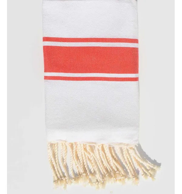 White and red child beach towel  - 1