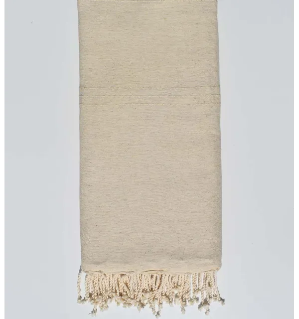 Thrown beige sand  - 1