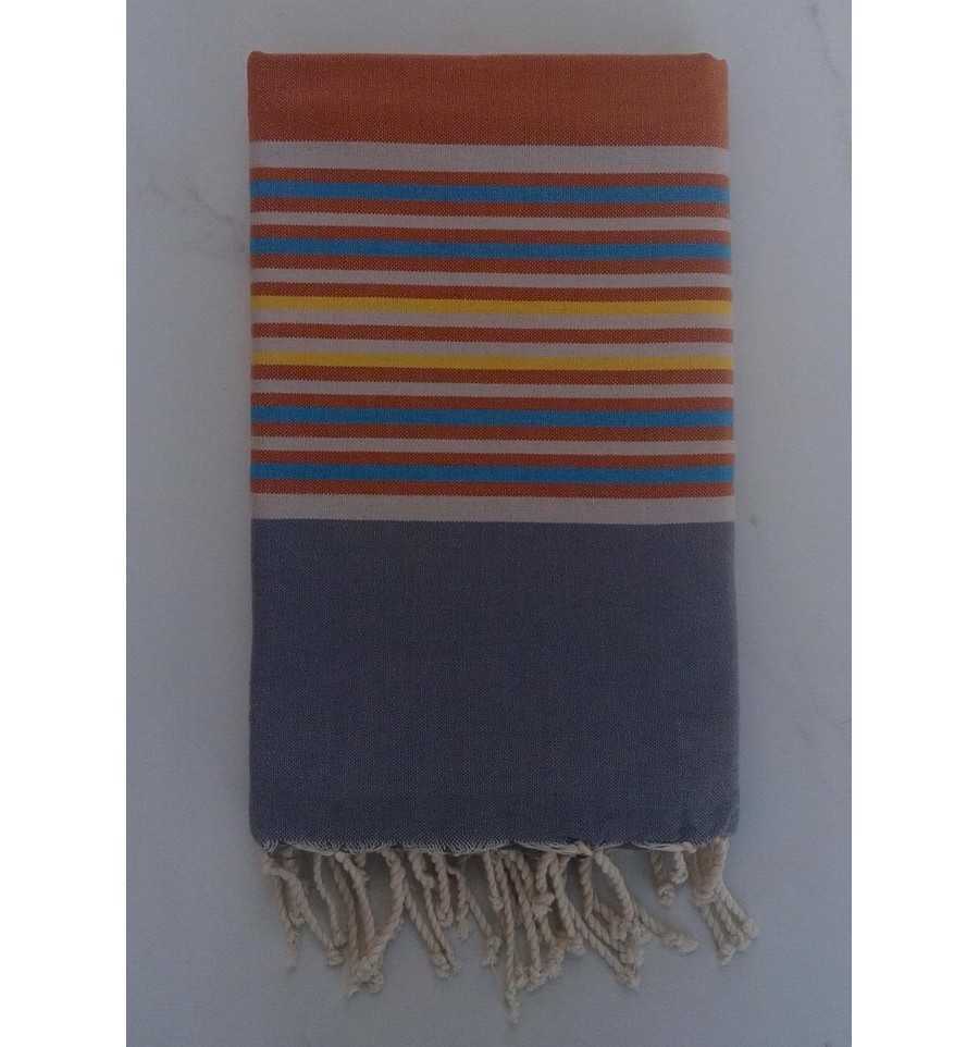 Flat auburn and grey striped fouta