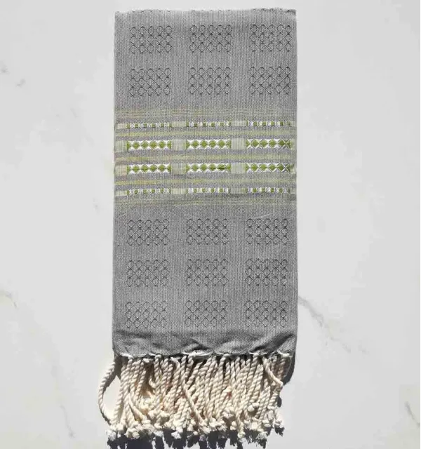 Fouta thalasso with olive green motifs 