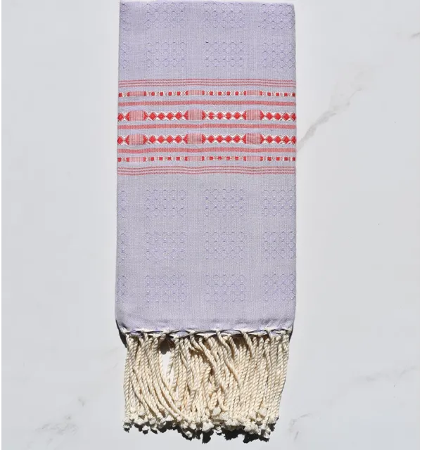 Fouta thalasso lavande clair avec motifs rouge 