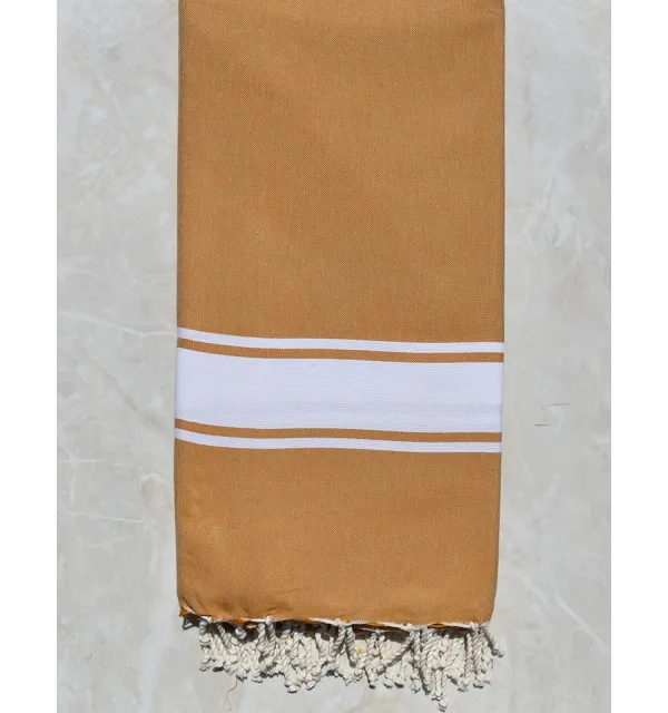 Light chestnut throw 2m / 2m 
