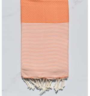 Fouta nid d'abeille orange saumon avec rayures 