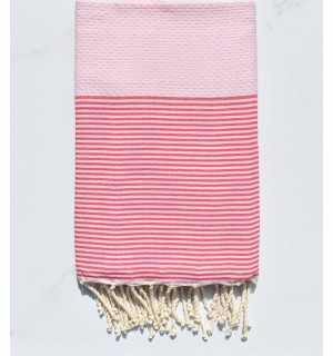 Fouta nid d'abeille rose clair avec rayures foncé 