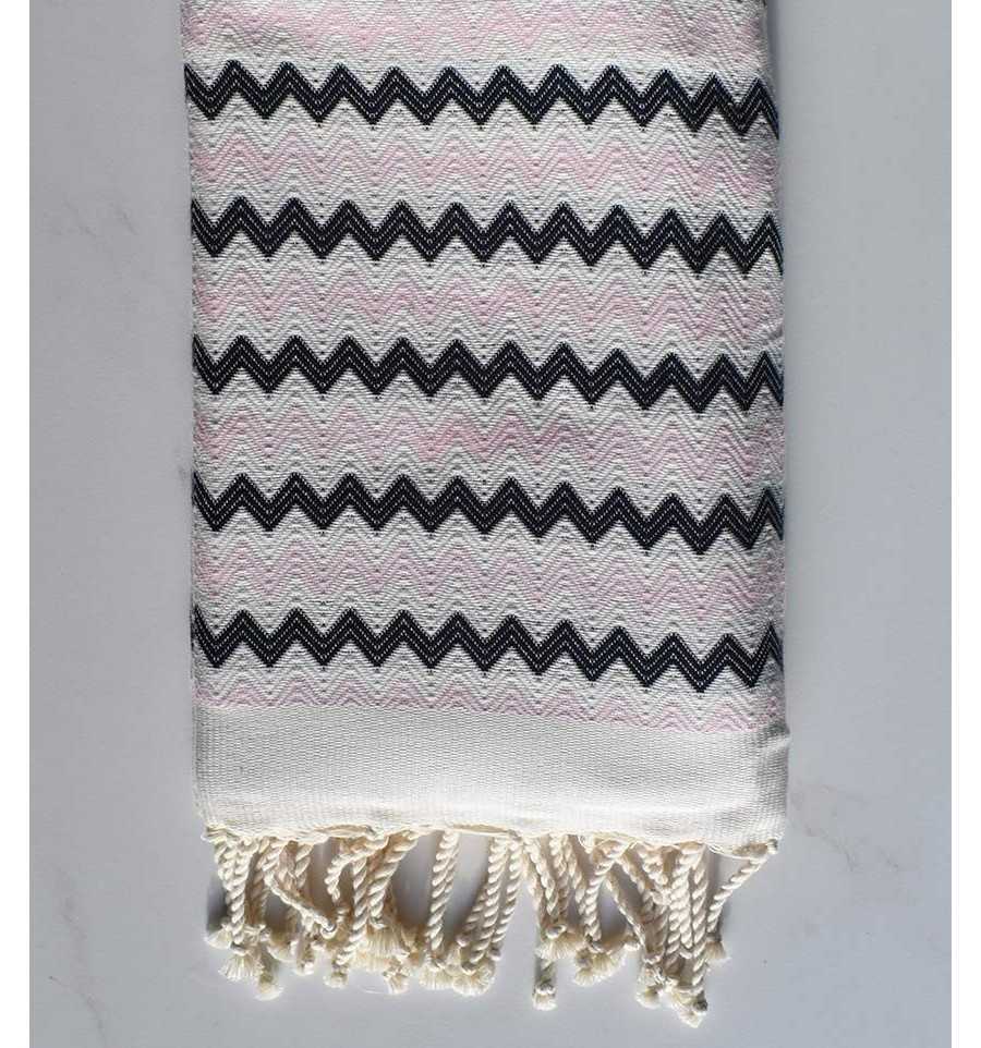 Beach towel zigzag White, very light pink and black 