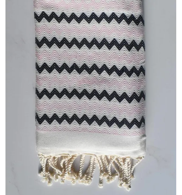Beach towel zigzag White, very light pink and black 