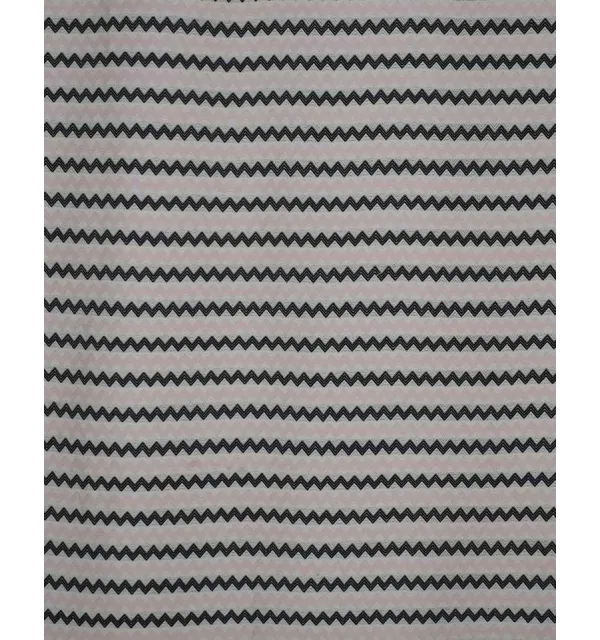 Beach towel zigzag White, very light pink and black 