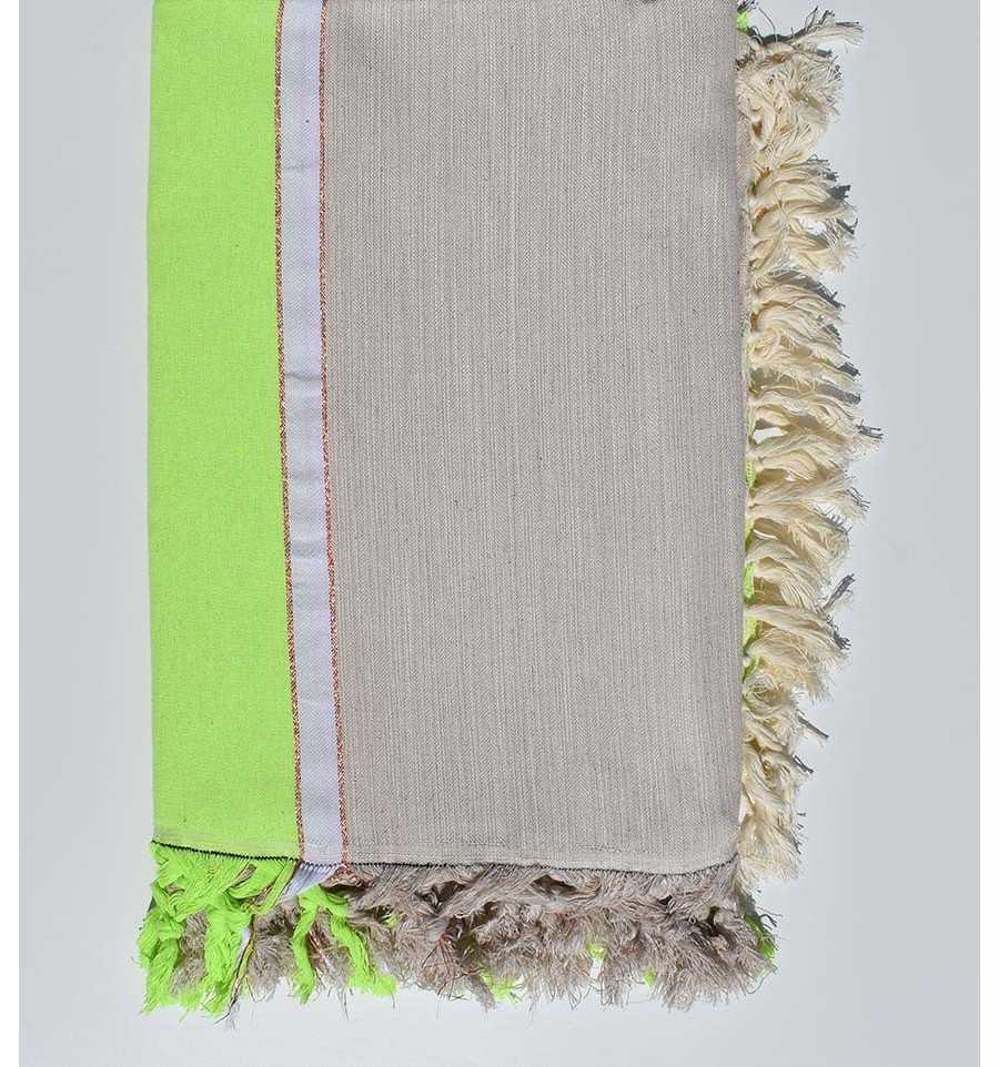 Thrown greige and neon green with golden lurex thread 