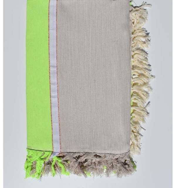 Thrown greige and neon green with golden lurex thread 