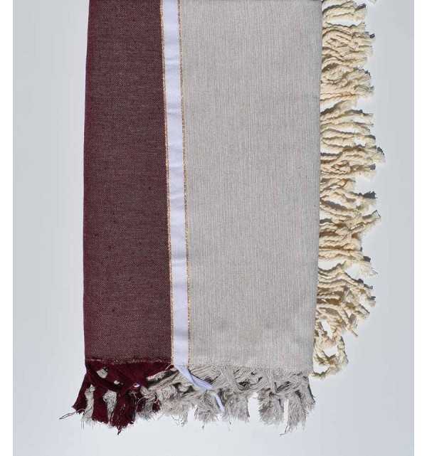 Thrown greige and red burgundy with golden lurex thread 